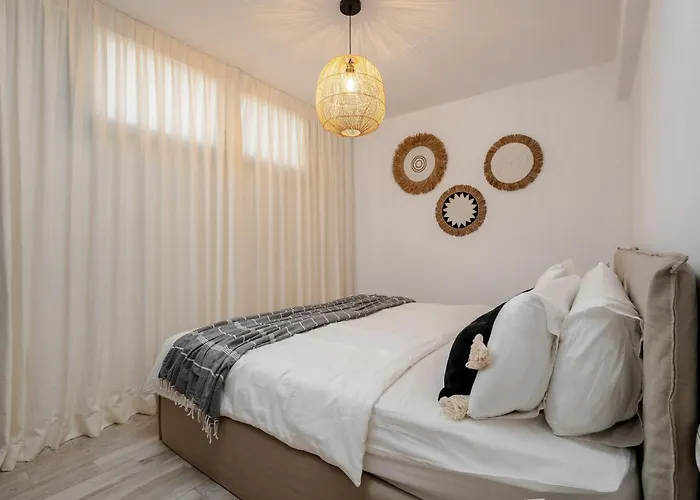 Villa Maison Solea, Pláka